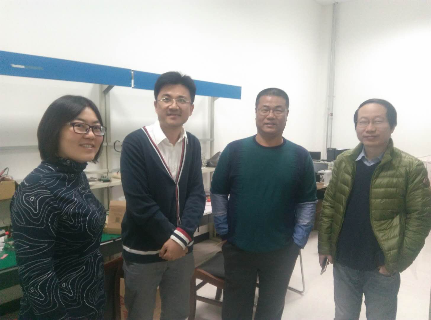 孙立博士、王晓璨博士参观公司电气工程系实验室